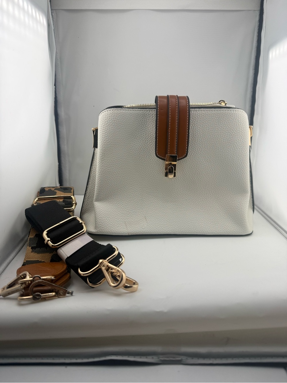 Crossbody Minimalist